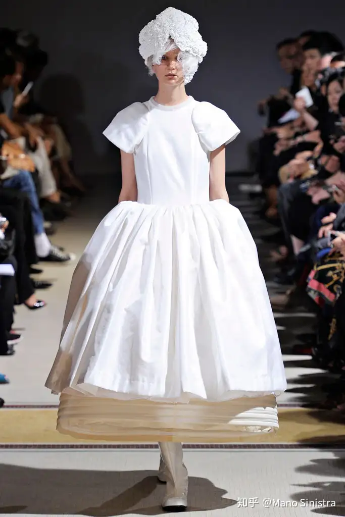 Comme des Garcons 2012 SS White Drama - 知乎