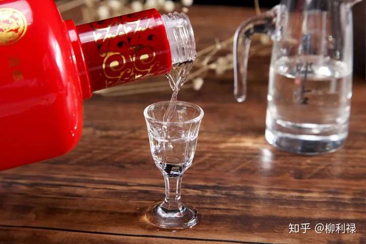 毕业季|忘不了的是同窗情,还有杯中酒