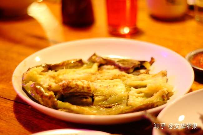 茄子还可以变着花样吃 既美味好吃又能防病 你不妨试试 茄子有抗癌 活血 清热消肿 助消化 护心脏功效