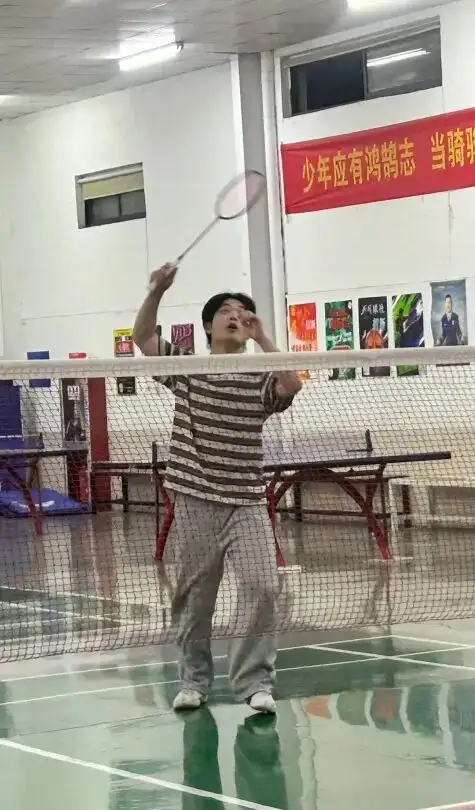 浙江省广播电视中等专业学校富阳校区羽毛球赛圆满落幕!(图4) 浙江省广播电视中等专业学校富阳校区羽毛球赛圆满落幕!(图4)