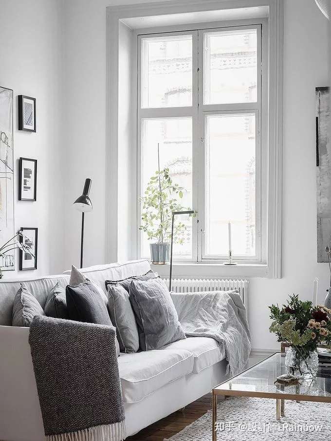 客厅窗户太小 没有阳台应该怎么装修?