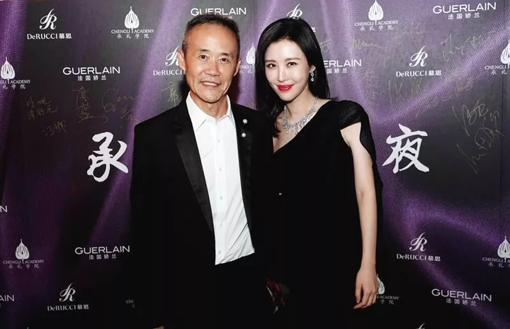 %title插图%num 扎克伯格那么有钱为什么还找一个相貌很平庸的女人做老婆?