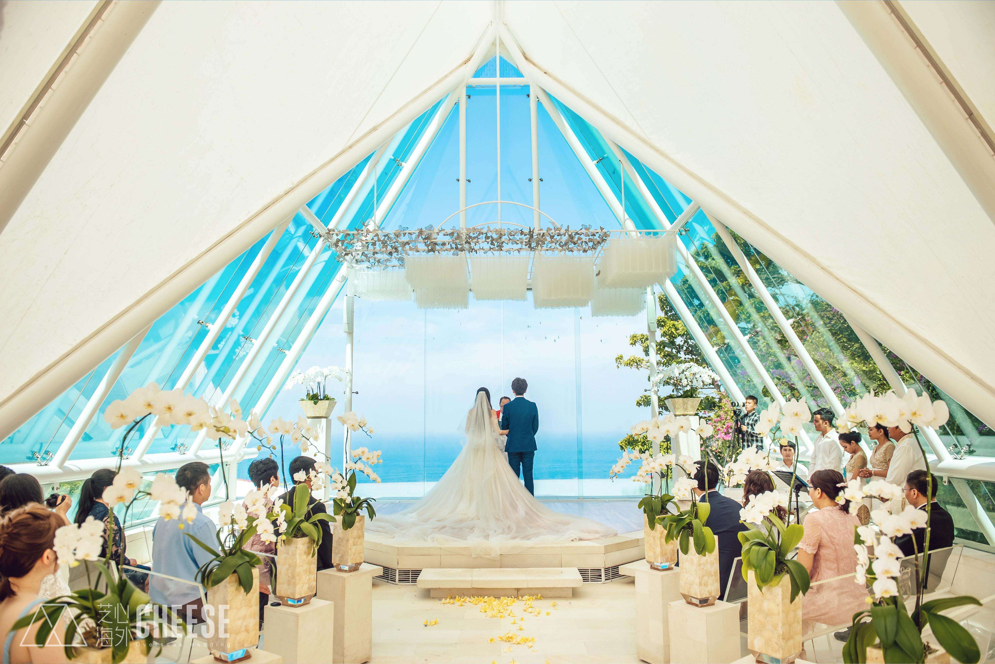 「巴厘岛提尔塔水之教堂婚礼」