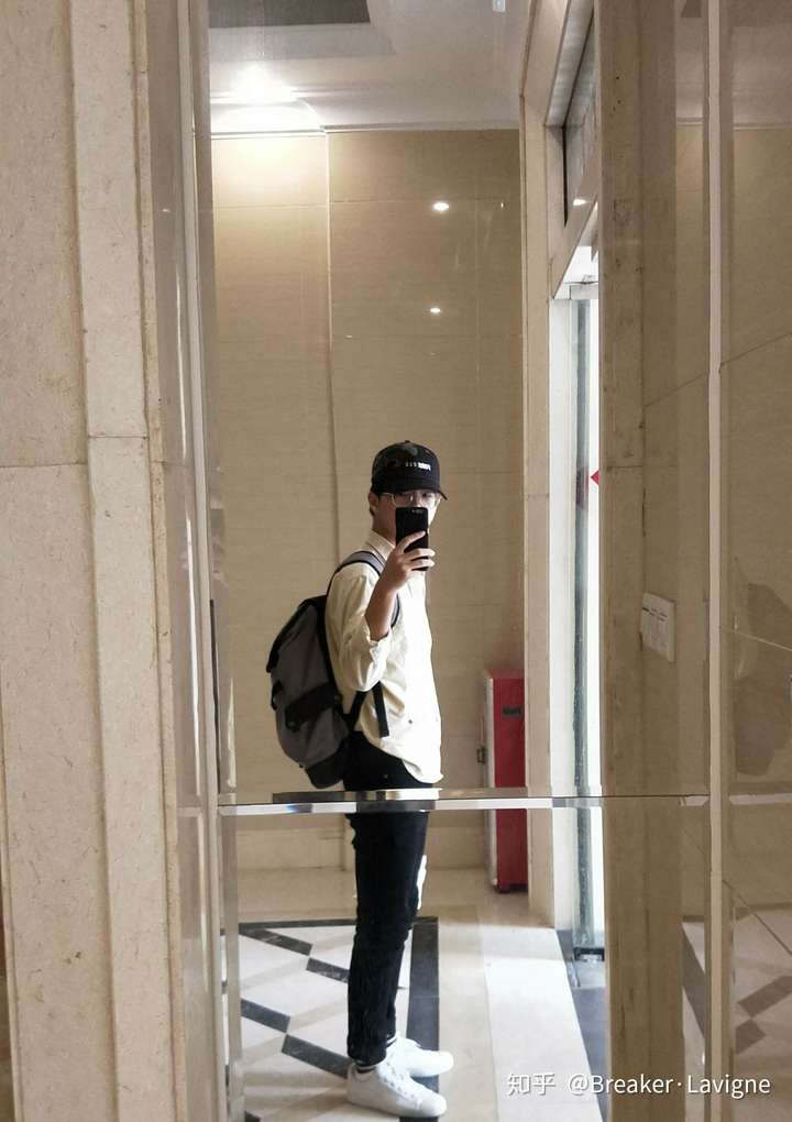 在净身高一米七的男生会显得很矮吗?会影响工作吗?还有找对象呢?