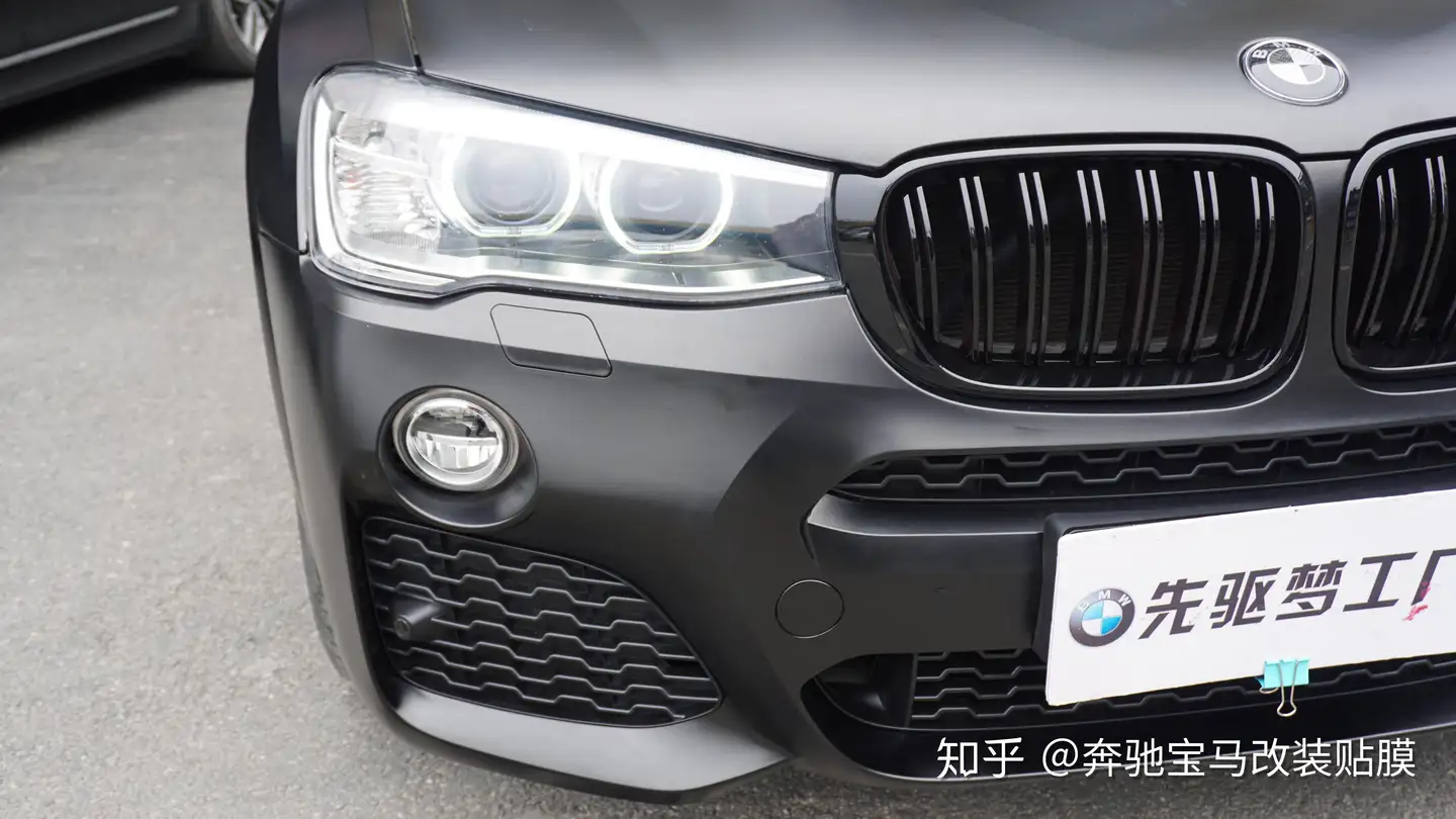 宝马x3 贴膜改电光黑碳纤维牛角耳朵四出亮嘴尾喉 知乎