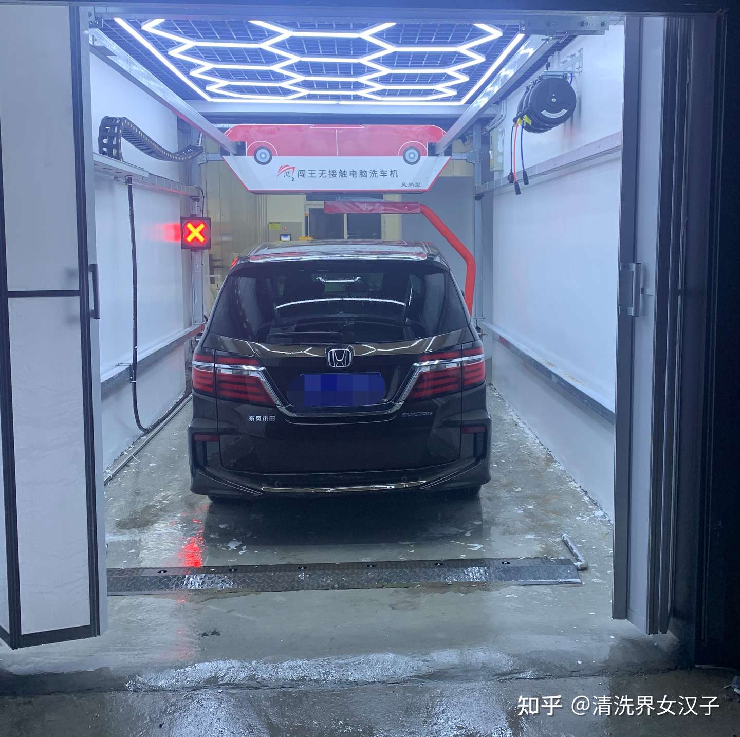 全自动电脑洗车机洗车时到底会不会刮伤车漆 知乎