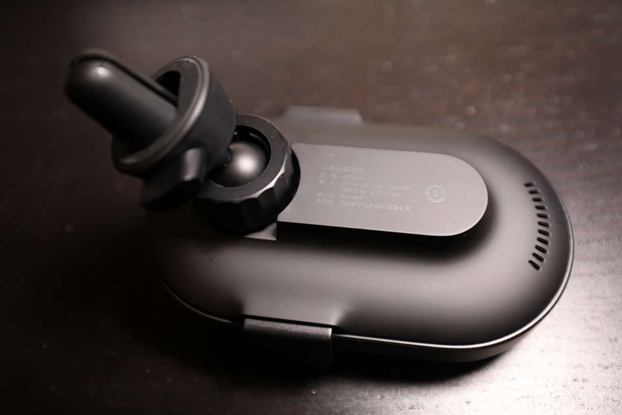 诚意推荐车主必备小米无线车充使用体验 知乎