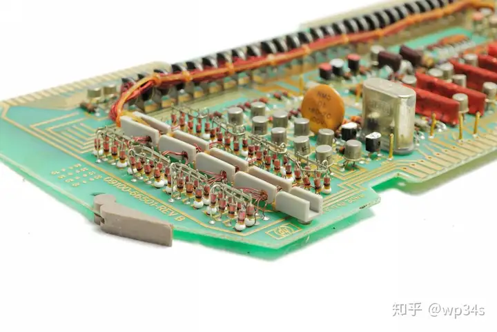 电与磁的极致艺术~1968年的HP9100A晶体管计算器(机)-2