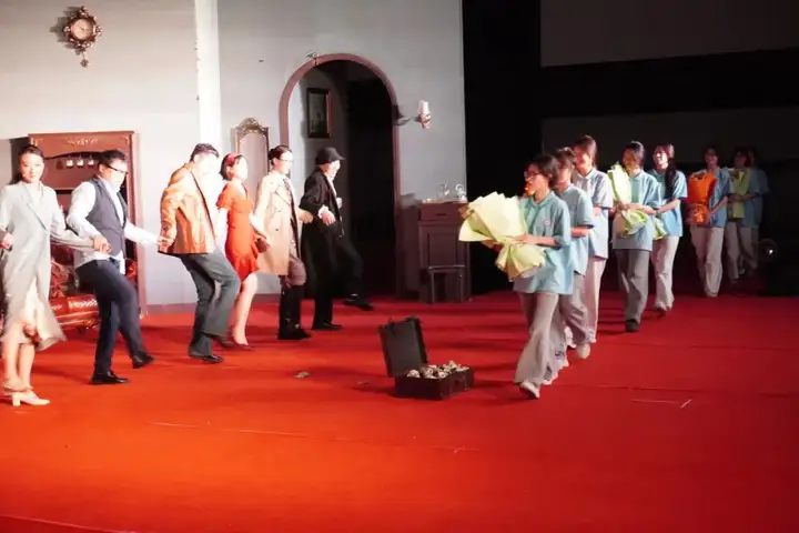 艺韵润心 美育同行 | 塘栖校区高雅艺术进校园话剧展演(图7)