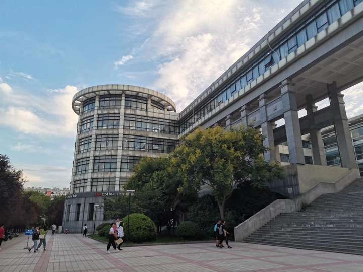 在菏泽学院里有哪些适合学习的地方