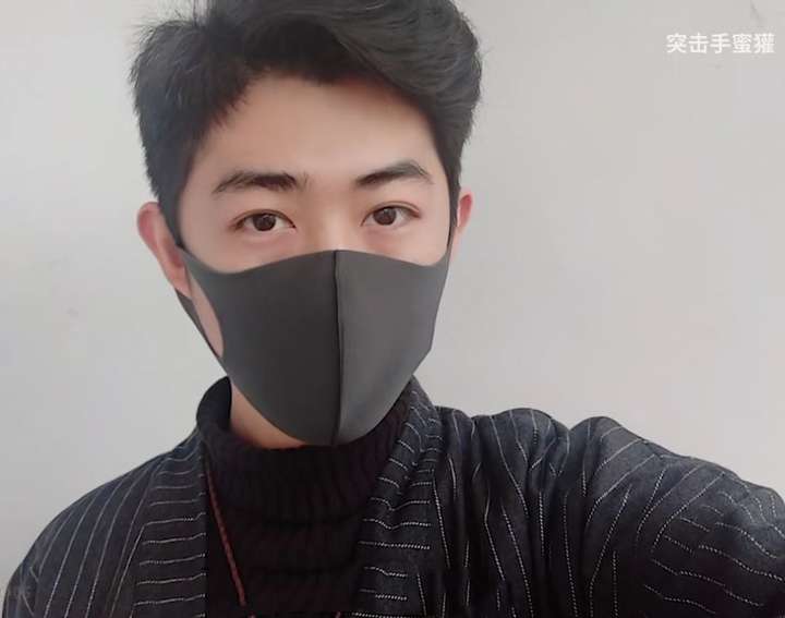 突击手蜜獾长什么样