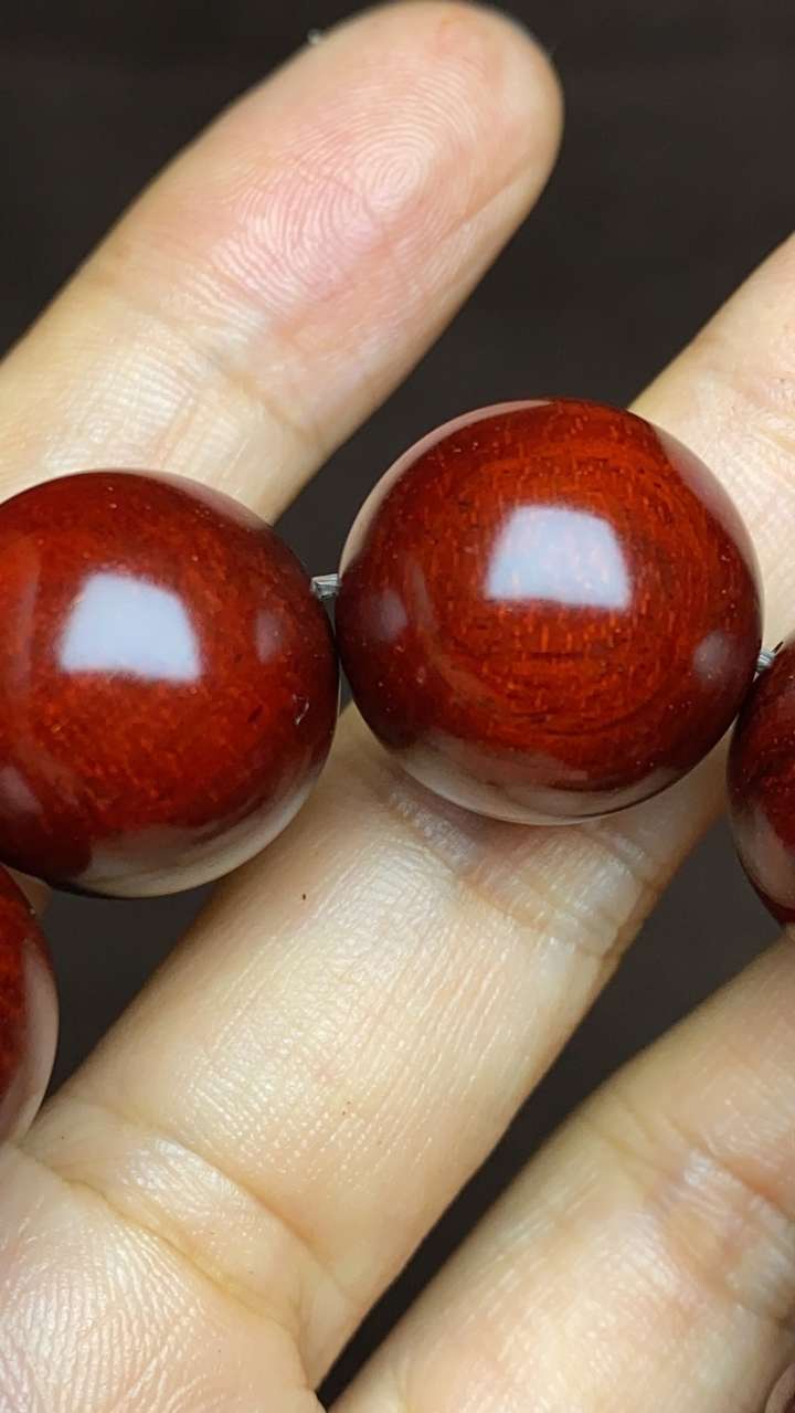 鱼鳞纹小叶紫檀商家给上了点油还能要吗?