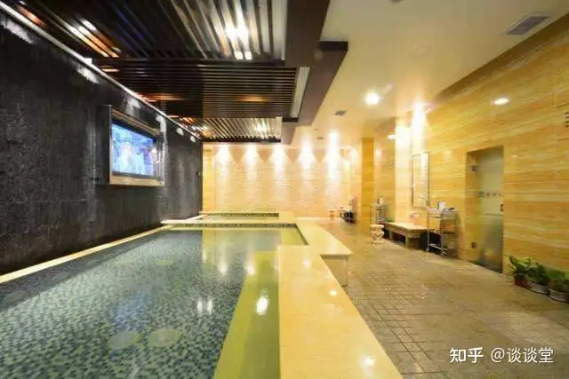 “洗浴中心”怎么突然没人了？4点原因让顾客不再敢去，你还去吗丨洗浴中心怎么突然没人啦