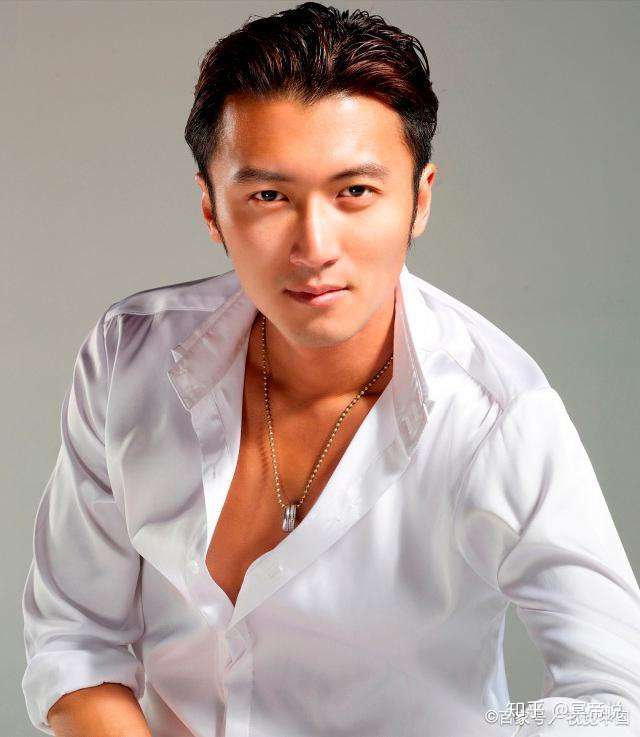 Китайские молодые актеры мужчины фото и имена