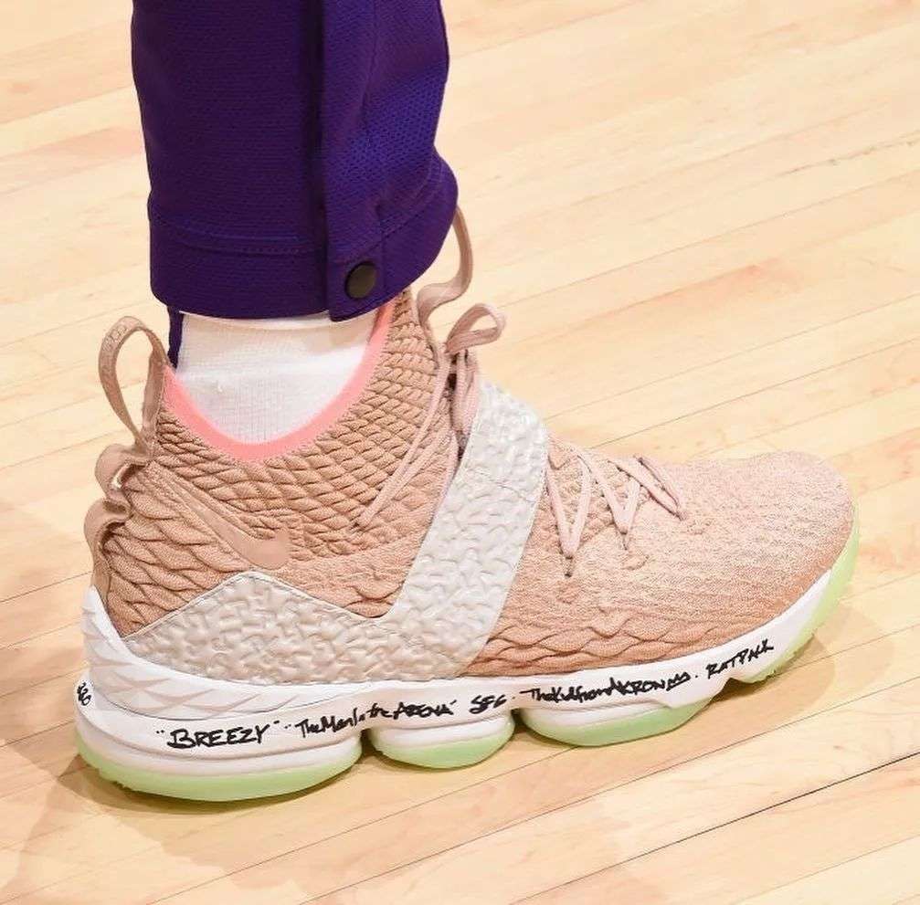 lebron 15 breezy
