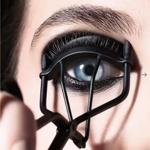 千万别让男生化妆！化妆英文不是makeup！太可怕了！！(男生化妆不行吗怎么办)