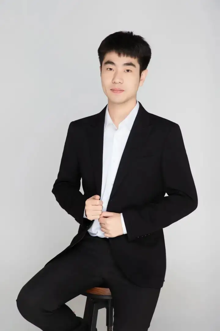 以德而耕拾獲山河丨電子商務優秀教師：張勇