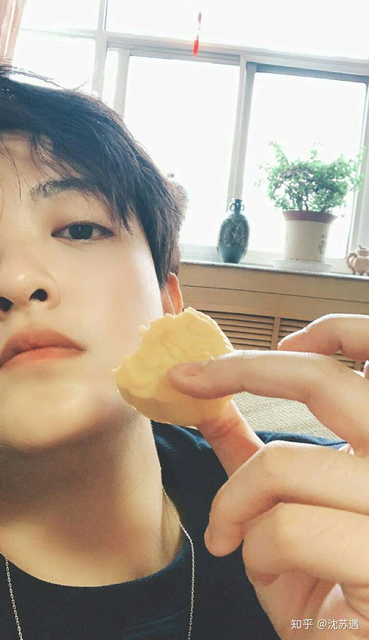 清华有哪些帅气的小哥哥?