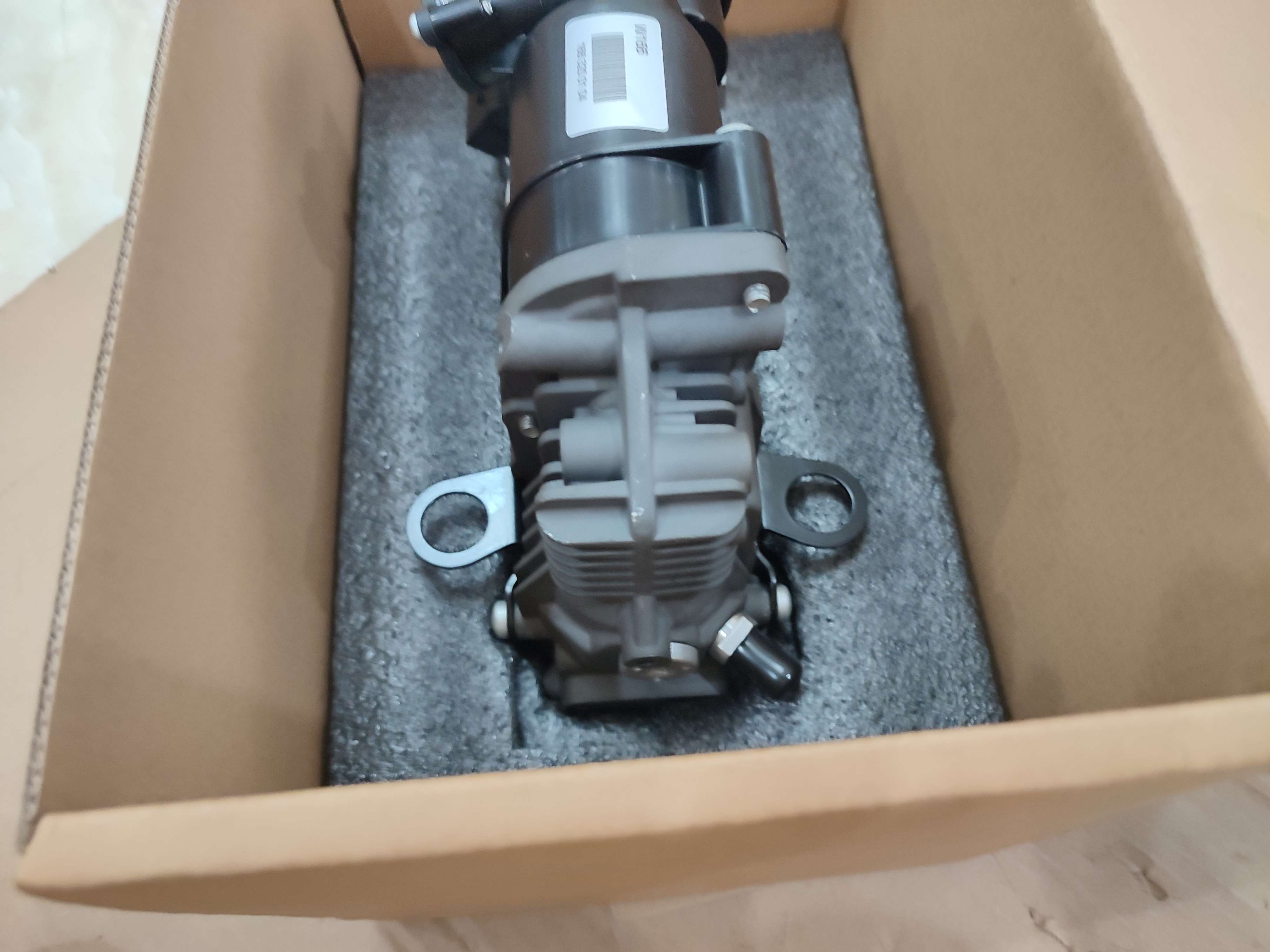 新业丰 的想法: 奔驰gl500打气泵减震充气泵w166 - 知乎