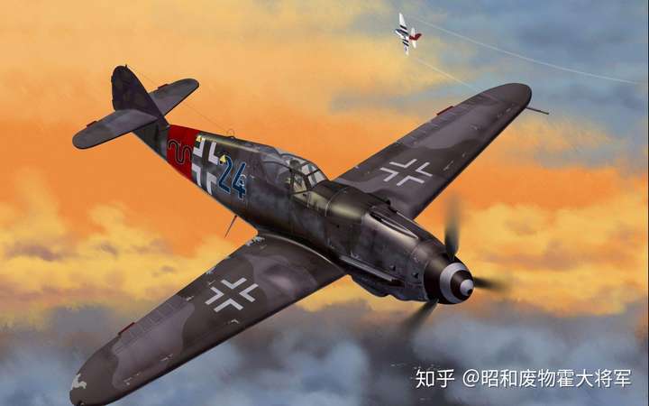 如果单看脸,个人最喜欢的活塞式战斗机是reggiane.re.