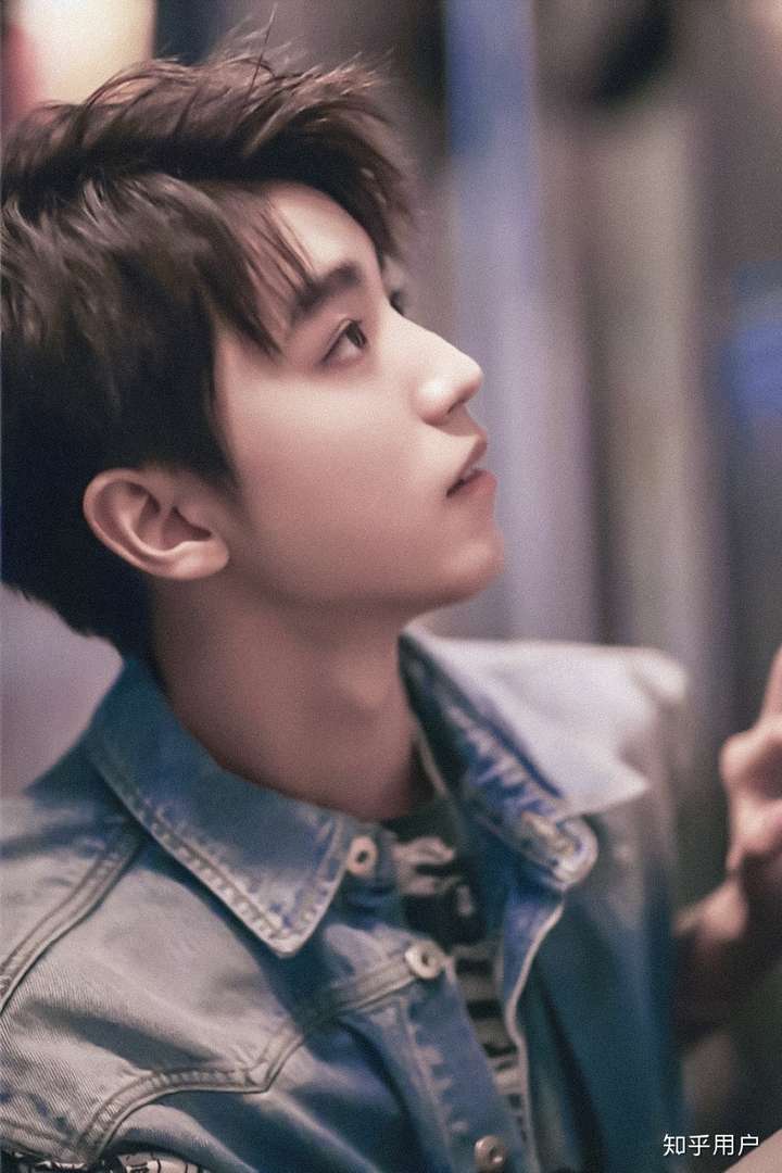 必须是王俊凯吧 我就只存了他这一张 但是真的好帅啊! 哦 我是小笼包
