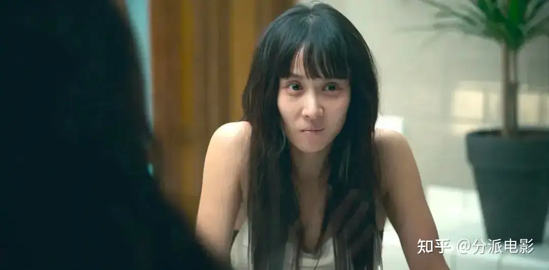《隐藏的面孔》满屏马赛克,《人间中毒》导演新作!
