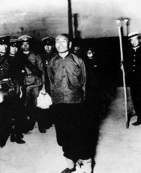 谢洛 的想法: black枪骑兵 : 同样是死,仰天长笑站着死… - 知乎