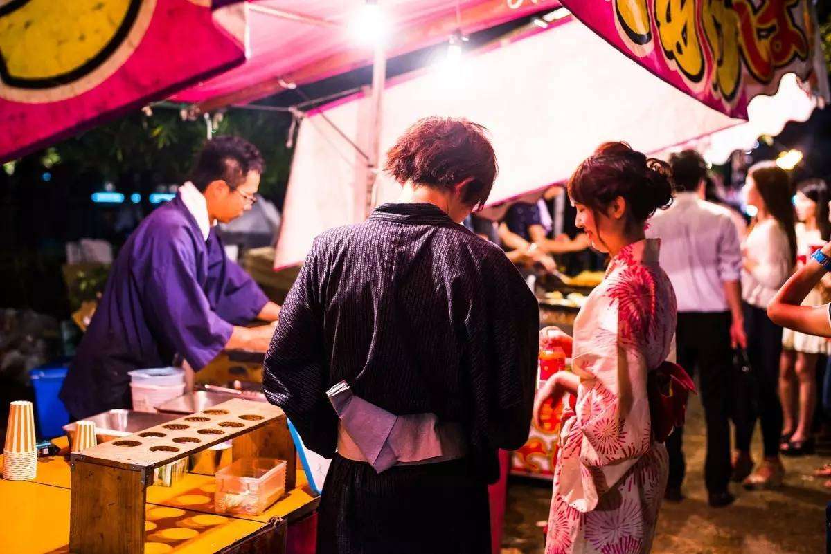 旅行攻略 日本丨往返日本的机票现在只要1000块 夏日祭 花火大会 购物店疯狂打折 知乎