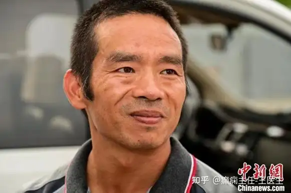 整整7年，快递员父亲推脑瘫儿子跑完53场马拉松！