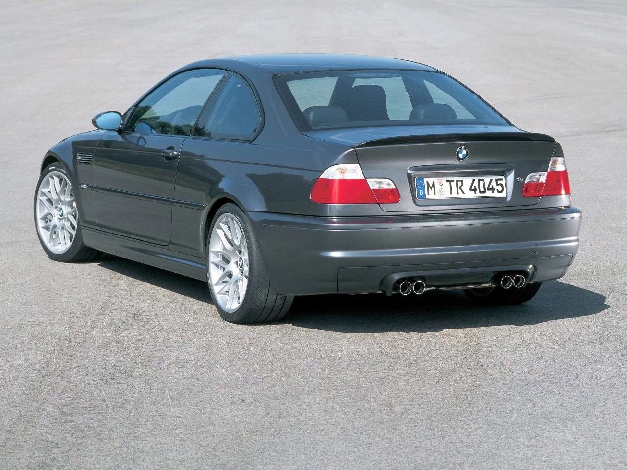 最高通缉的强者 宝马e46 M3 Gtr 缅怀一下 知乎