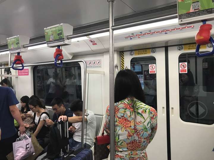 深圳地铁里面图片图片