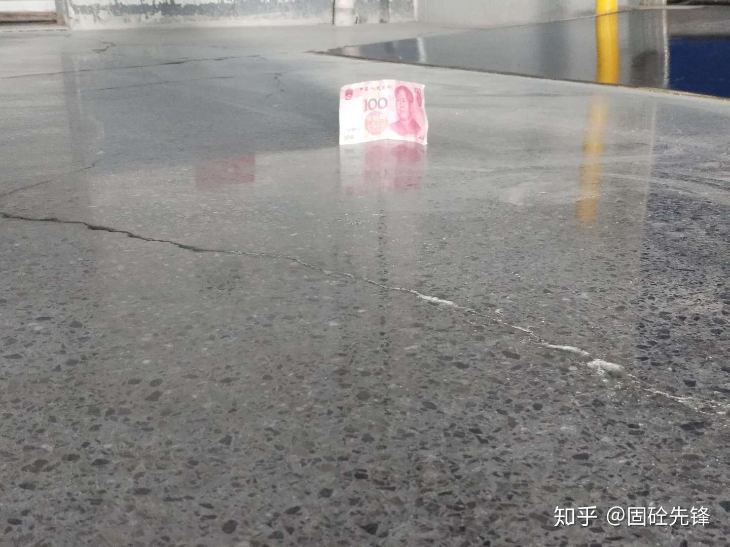 迪卡侬的水泥地面是怎么做出来的 知乎