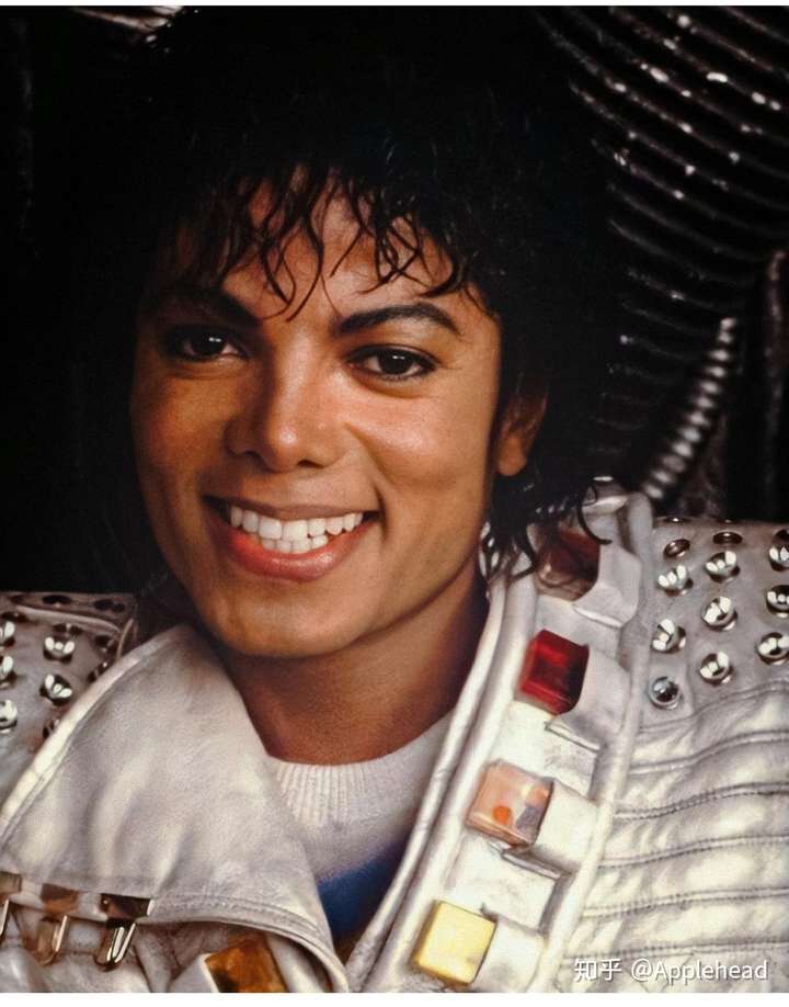 当代年轻人将迈克尔杰克逊认作鬼舞辻无惨能说明什么问题