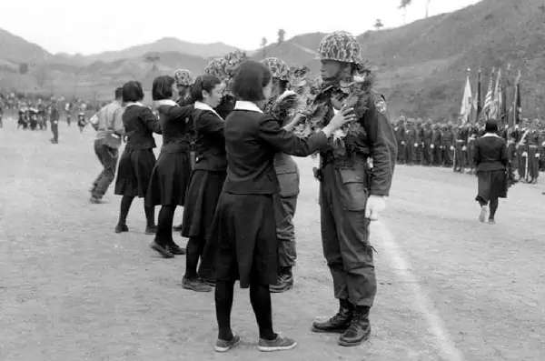 李必达 的想法: 韩国所谓的"白马师团"有一首军歌《奔跑… - 知乎