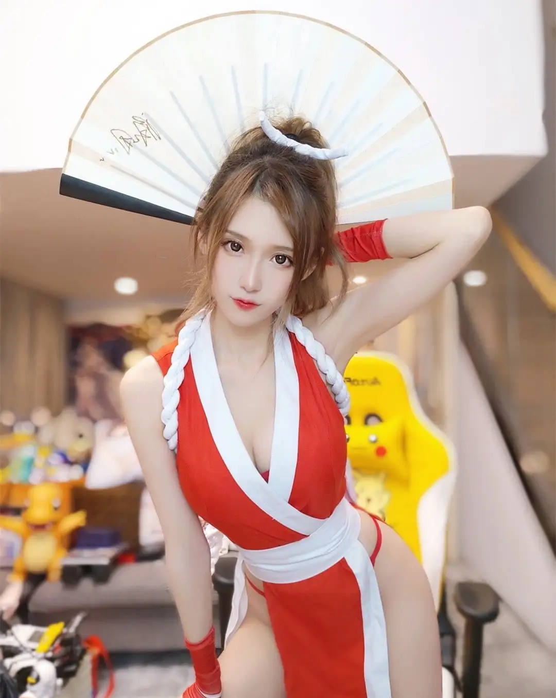 绝美女神cos不知火舞真人版。 - 知乎