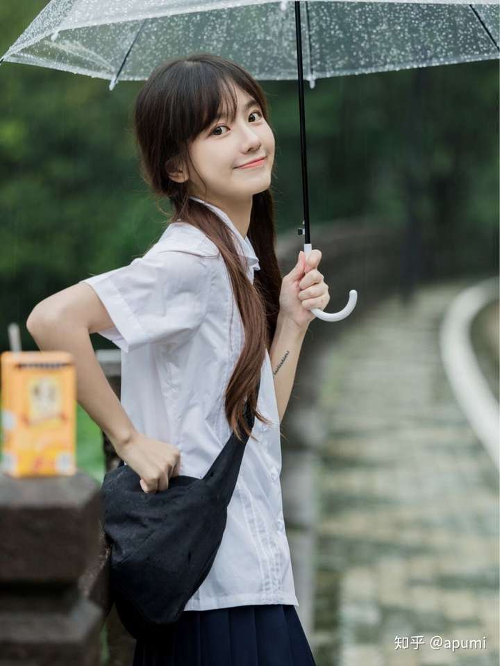 你手机里有哪些惊为天人的女生图片?