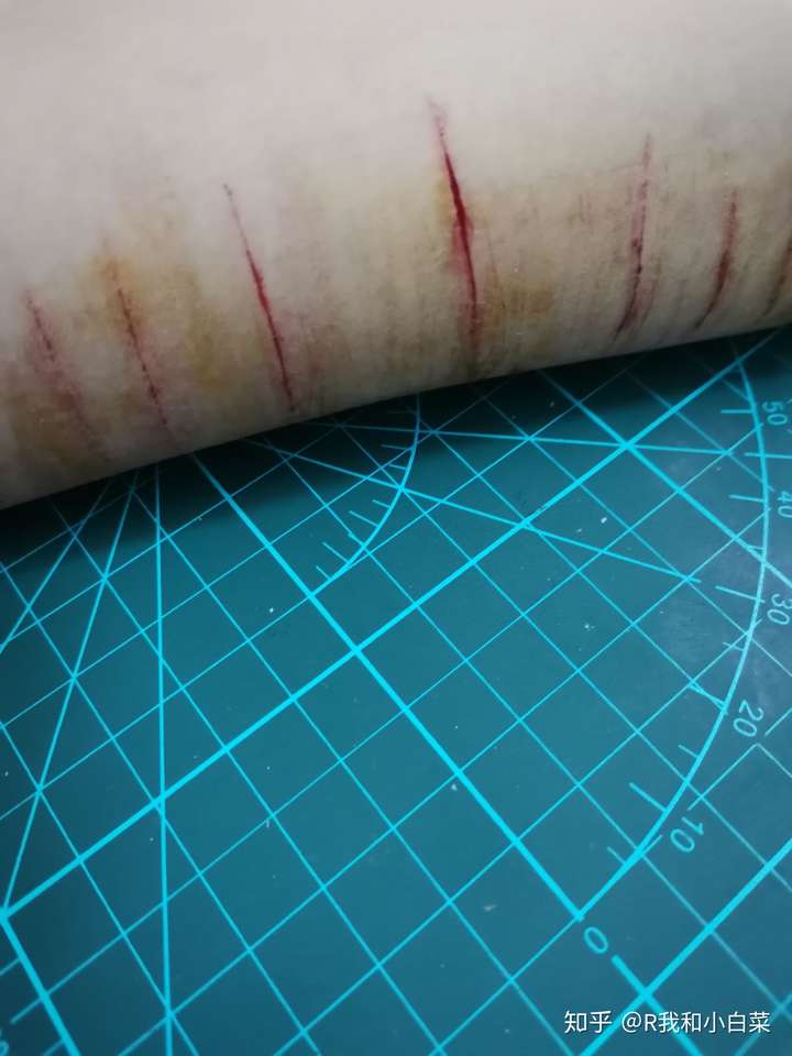 为什么有的人在生气的时候会有一些自残行为,比如打耳光?