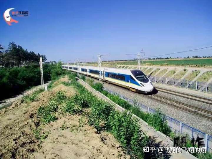 你们觉得双层"复兴号"cr400af-s的外形好看吗? - 知乎