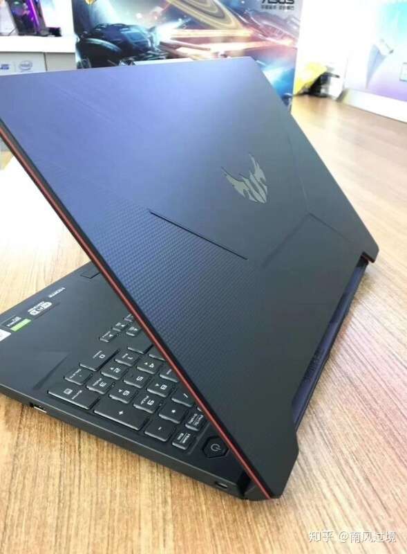 浅谈华硕飞行堡垒8