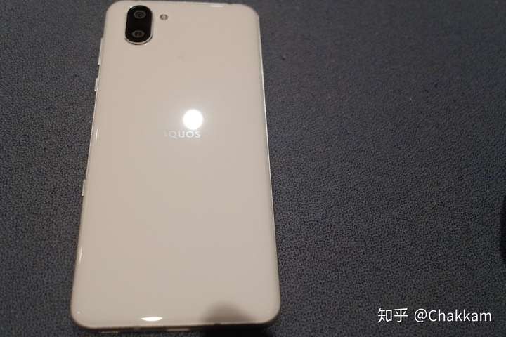 如何评价夏普aquosr3