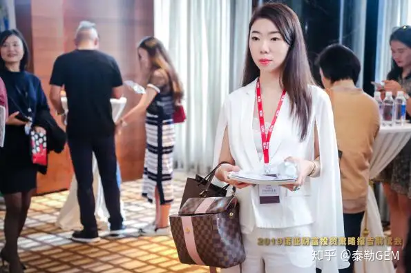 精英论坛下的深思：珠宝投资前景几何？ 