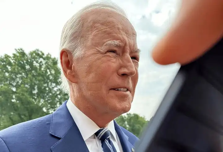 又闹笑话拜登或许真坚持不到年底了美国呢又能撑多久