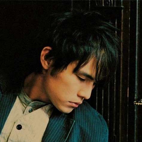 25岁以前的周杰伦是什么样子的