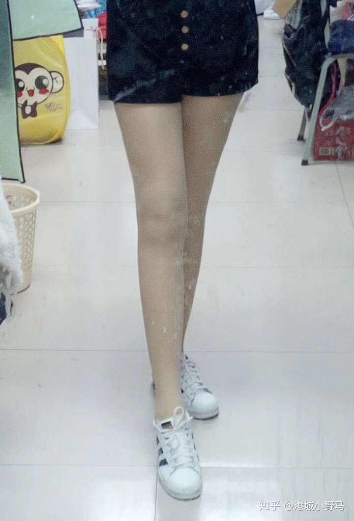 有没有适合高个子女孩子的光腿神器,看上去很真的那种?