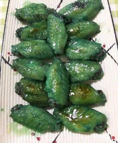 你觉得这盘鸡翅好吃吗?  它只是用七喜做的