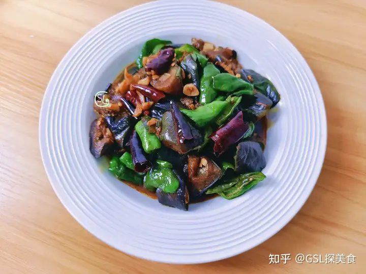 茄子不过油，不焯水，超简单的家常做法，好吃下饭，一点都不油腻-茄子最好吃的做法,不用油炸怎么做