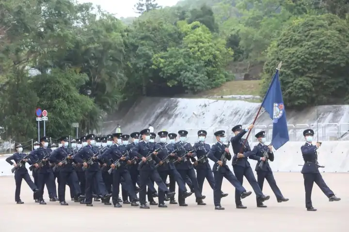 香港国庆升旗：方队中式步操入场（香港升旗步伐） 第3张