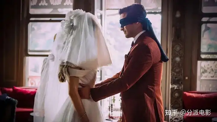 《裁缝师之家》Netflix周榜第一,年度狗血大戏!