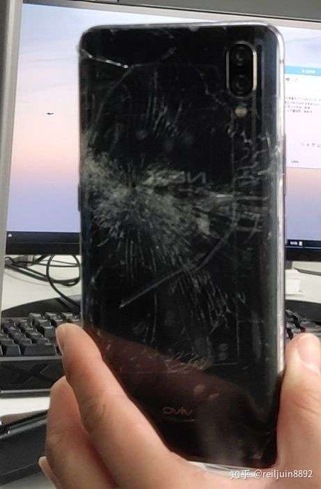 各位手机维修一般是在哪里维修,是官方售后,还是第三方还是路边摊位?