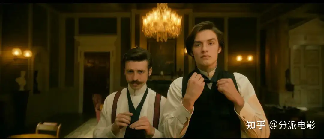 《健力士王朝》Netflix新爆款，商业版《浴血黑帮》